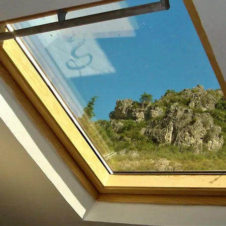 Les De St Guilhem Guest house *